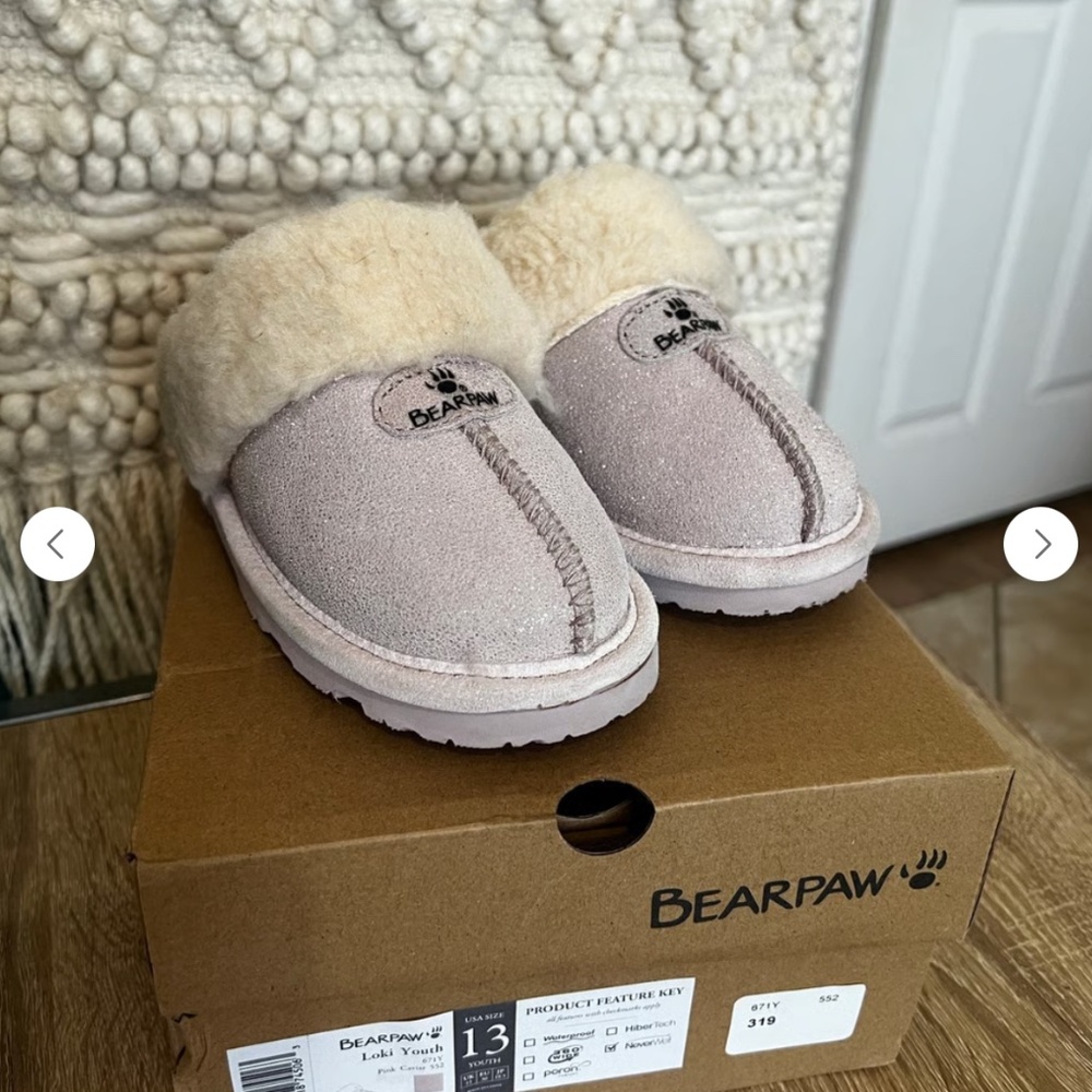Bearpaw NWT pink slippers Toddler